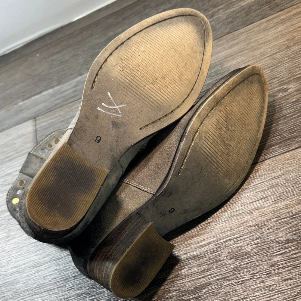 Diba Tan Ankle Booties woman’s size 9 (s193)